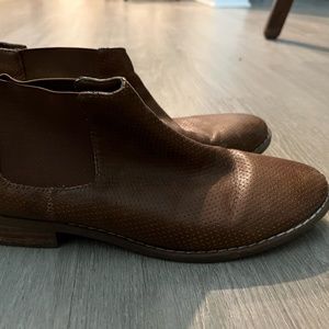 Brown ankle boots